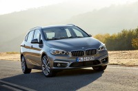 BMW 初の前輪駆動、2シリーズ アクティブ ツアラー…ドイツ価格は2万7200ユーロから 画像