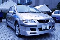 燃料電池車の公道テスト、初日に早くもリタイア… 画像