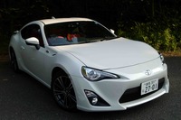 【トヨタ86 GT Limited 6AT 試乗】カドマルな乗り味に好感…島崎七生人 画像