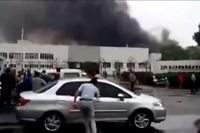 中国の自動車部品工場で爆発、65人以上が死亡…現場映像［動画］ 画像