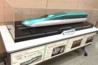JR北海道、H5系の模型を函館駅で展示中 画像
