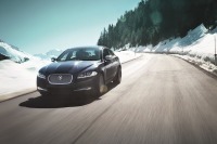 ジャガー XF、2015年モデルを発売…無料メンテナンスパッケージを初導入 画像