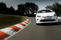 トヨタ プリウス PHV、独ニュルブルクリンクで燃費247km/リットルを達成［動画］ 画像