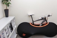 室内置き派にうれしい、自転車をすっぽり包み汚れを防ぐカバー 画像