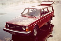 ボルボの名車 240 、誕生40周年…ボルボ史上、最多生産車 画像