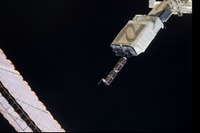 国際宇宙ステーション「きぼう」からの超小型衛星放出機構に不具合 画像