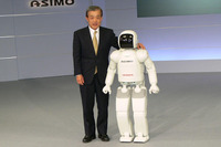 ASIMO の走りに磨き---四次元モビリティ 画像