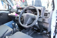 【ダイハツ ハイゼット トラック 新型発表】軽ながら“目いっぱい使える”インテリア 画像