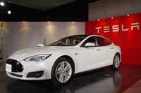 【テスラ モデルS 日本納車開始】ナビゲーションのアップデートを予告…日本の地図に対応 画像