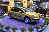 【ジュネーブ・ショー2001続報】やっぱりフランス車はこうでなくちゃ 画像