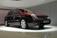 【ジュネーブ・ショー2001続報】『ベルサティス』はルノー最後の高級車、の覚悟 画像