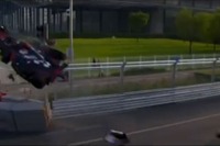 EVレースのフォーミュラE、開幕…最終ラップで大事故の劇的幕切れ［動画］ 画像