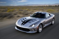 ダッジ バイパー 、米国で約160万円の大幅値下げ…2015年モデル 画像