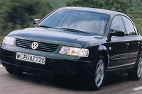 VW『パサート』、MCでレザーシート、カーナビ、HIDランプ採用 画像