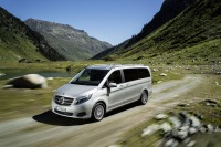 【パリモーターショー14】メルセデス Vクラス 新型、欧州で4WD設定…最新4マチック 画像