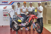 【ダカール15】ホンダ、女性ライダーが新加入…5人体制で参戦 画像