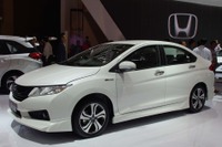 【ジャカルタモーターショー14】ホンダの小型セダン、シティ にも「無限」仕様 画像
