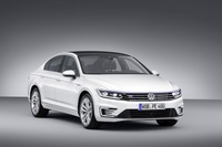 【パリモーターショー14】VW パサート 新型にPHV、「GTE」…燃費は50km/リットル以上 画像