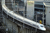 【新聞ウォッチ】東海道新幹線開業50年、地球5万周分、列車死亡事故ゼロ 56億人を運ぶ 画像