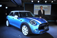 【MINI ハッチバック 5ドア 発表】ファンイベントでアジア初公開…ロカ本部長「新しいユーザーに向けて」 画像