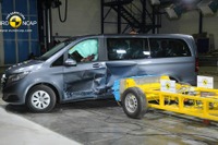 【ユーロNCAP】メルセデス Vクラス 新型、最高評価の5つ星 画像