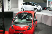 【東京オートサロン06】量産予定車の先行展示に注目 画像