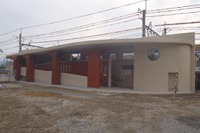 中央本線塩崎駅が新駅舎に…南は西洋、北は和風 画像