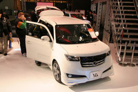 【東京オートサロン06】写真蔵…トヨタ bB 画像