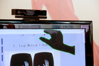 【CEATEC 14】“つまむ”動きを実現できるモーションセンサー…もうマウスは不要? 画像