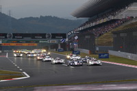【WEC 第5戦】6時間耐久、いよいよスタート…いきなり3ワイドのバトル展開 画像