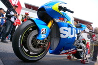 【MotoGP 日本GP】スズキ、来期マシン GSX-RR がもてぎに出現…シュワンツのナンバー“34”をあしらう［写真蔵］ 画像