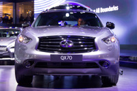 【パリモーターショー14】インフィニティ QX70 Sデザイン…“ダーククローム”がテーマ［詳細画像］ 画像