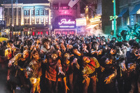 USJのハロウィンは、2000人のゾンビが一斉に踊るスリラーダンス 画像