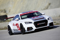 アウディ TT 新型にレーサー、欧州でワンメークレース開催へ…2015年 画像