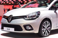【パリモーターショー14】ルノー ルーテシア 新型に「イニシャル・パリ」…小さな高級車 画像