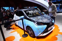 【パリモーターショー14】トヨタの欧州入門車、アイゴ 新型 …斬新なアートカーが登場 画像