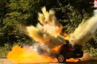 BMW X5 の中国製コピー車、怒れるオーナーが大胆に破壊［動画］ 画像