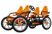 バックもできる4人乗り自転車、54万円から 画像