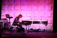 ハローキティ公式テーマソングはX JAPANのYoshiki 作曲 画像