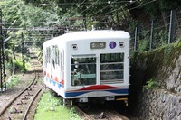 叡山ケーブル、秋のナイター運行始まる 画像