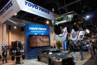 【SEMAショー14】トーヨータイヤ、3つのエリアに大規模ブースを設営 画像