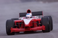 【トヨタF1ドリーム】サロがトヨタF1で初クラッシュ 画像