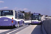 「新交通システムとバスを足して2で割った」乗り物が登場 画像