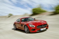 メルセデス-AMG GT、公式写真を大量入手…ライバルはポルシェ 911［写真蔵］ 画像