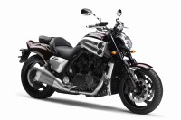 ヤマハ、VMAX に新色ダークチェリーを追加 画像