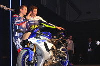 【ミラノショー14】ヤマハ、YZF-R1 新型など5機種を発表…プレゼンにロッシ、ロレンソが登場 画像