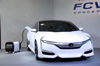 【ホンダ FCVコンセプト 発表】伊東社長「競争力ある価格にしたい」 画像