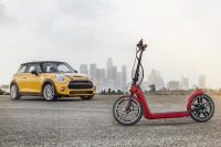 【ロサンゼルスモーターショー14】MINI、シティサーファー・コンセプト初公開…電動キックスクーターの提案 画像