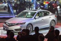 【ロサンゼルスモーターショー14】アキュラの入門セダン、ILX に2016年型…表情一新 画像