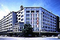 駐車場待ちのクルマは迷惑---地元が高島屋に改善要求 画像
